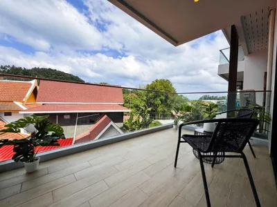 Cozy 1BR Apartment with Big Balcony - 2 Pools & 5 mins from Surin Beach – Foto 7