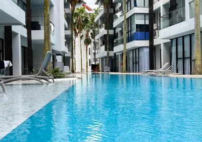 Cozy 1BR Apartment with Big Balcony - 2 Pools & 5 mins from Surin Beach – Foto 9